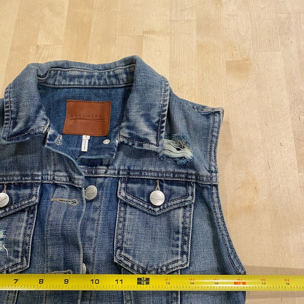Greywire New York distressed denim vest size Small. {220} - Picture 4 of 10